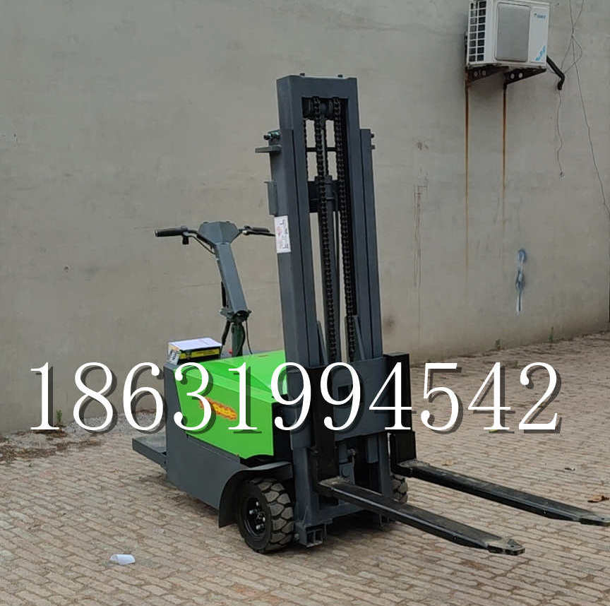 彰化县优程全电动叉车插腿式堆高车液压装卸车1.5吨升高小型站驾式铲车