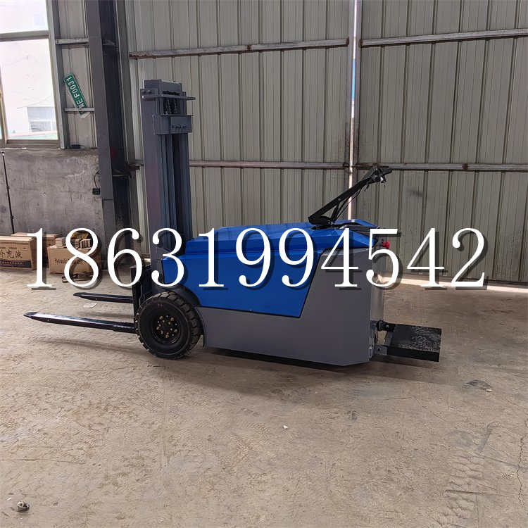 彰化县全电动叉车插腿式堆高车液压装卸车1.5吨升高小型站驾式铲车